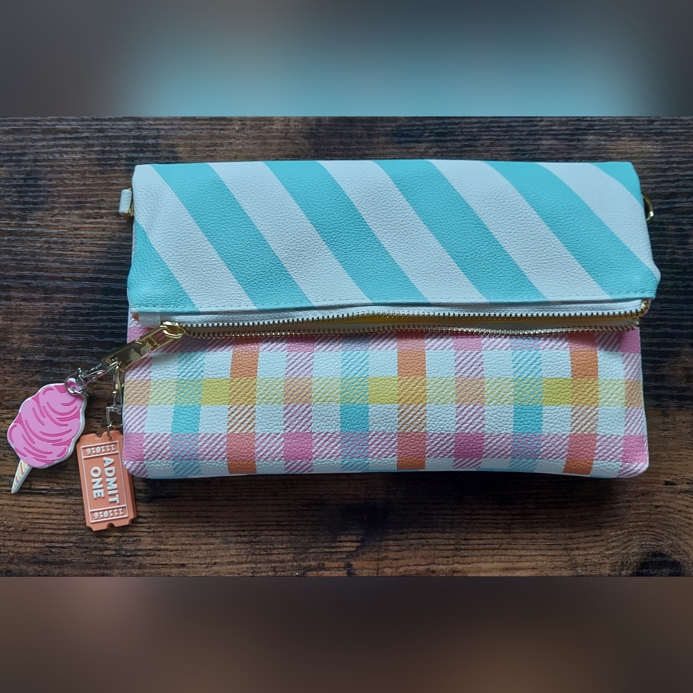 Studio DIY Boardwalk clutch 